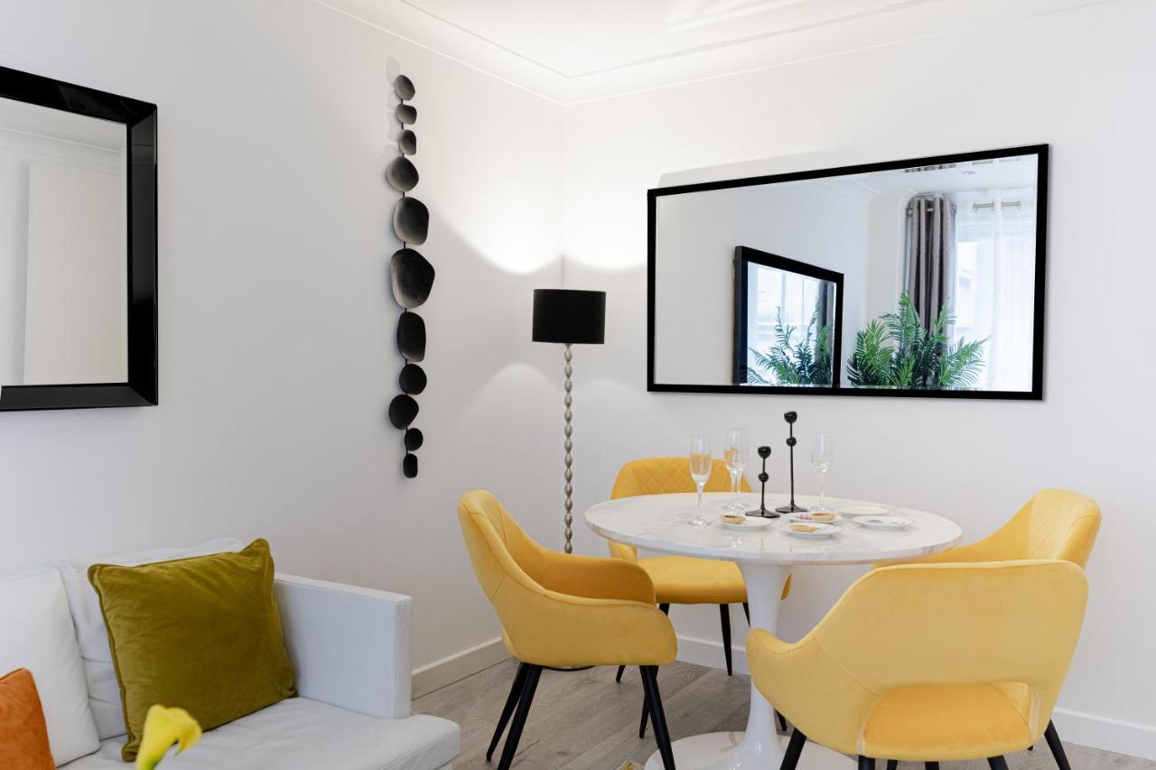 Explore The Most Exquisite West-End From A Harrods Family And Couple Home London Eksteriør billede