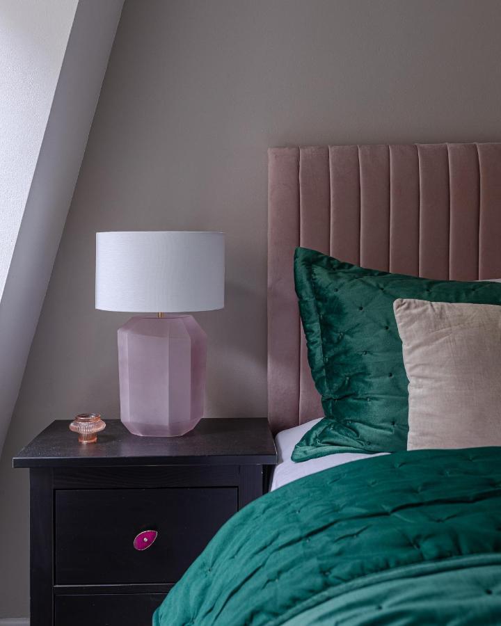 Explore The Most Exquisite West-End From A Harrods Family And Couple Home London Eksteriør billede